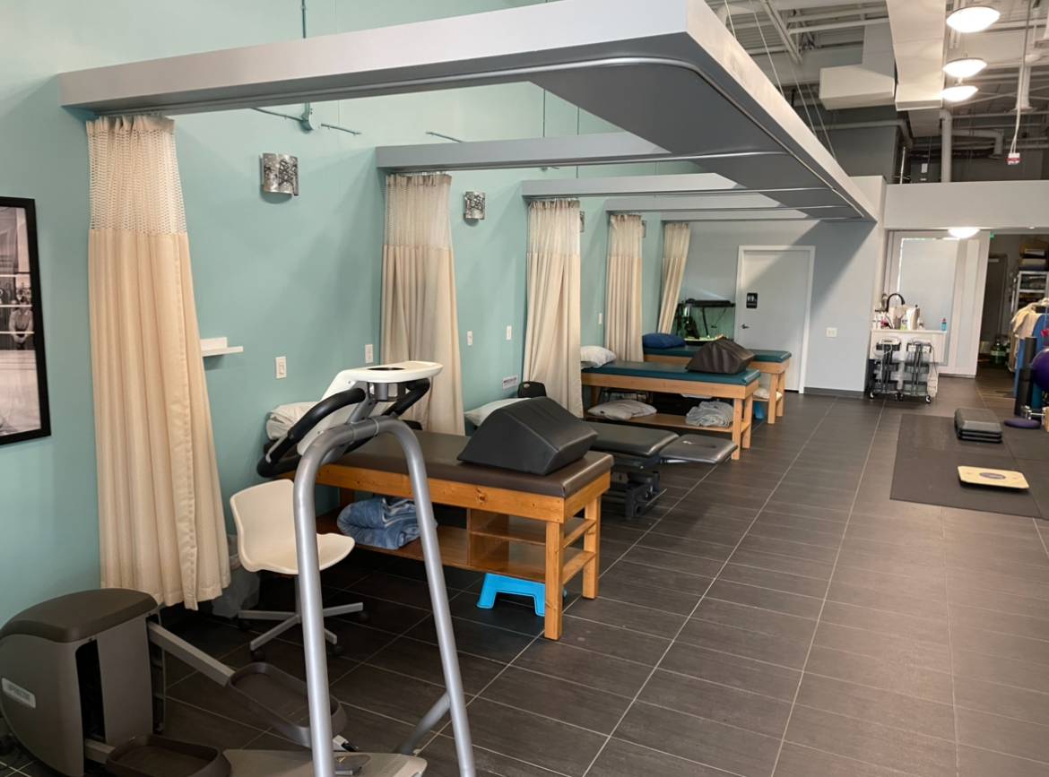 Bridgwater Physiotherapy Clinic Interior Physiotherapy Room with machines